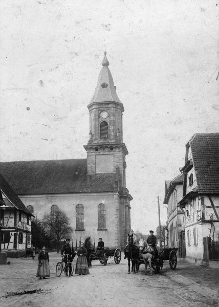 Place de la mairie (vers 1920) ©Gérard Muths